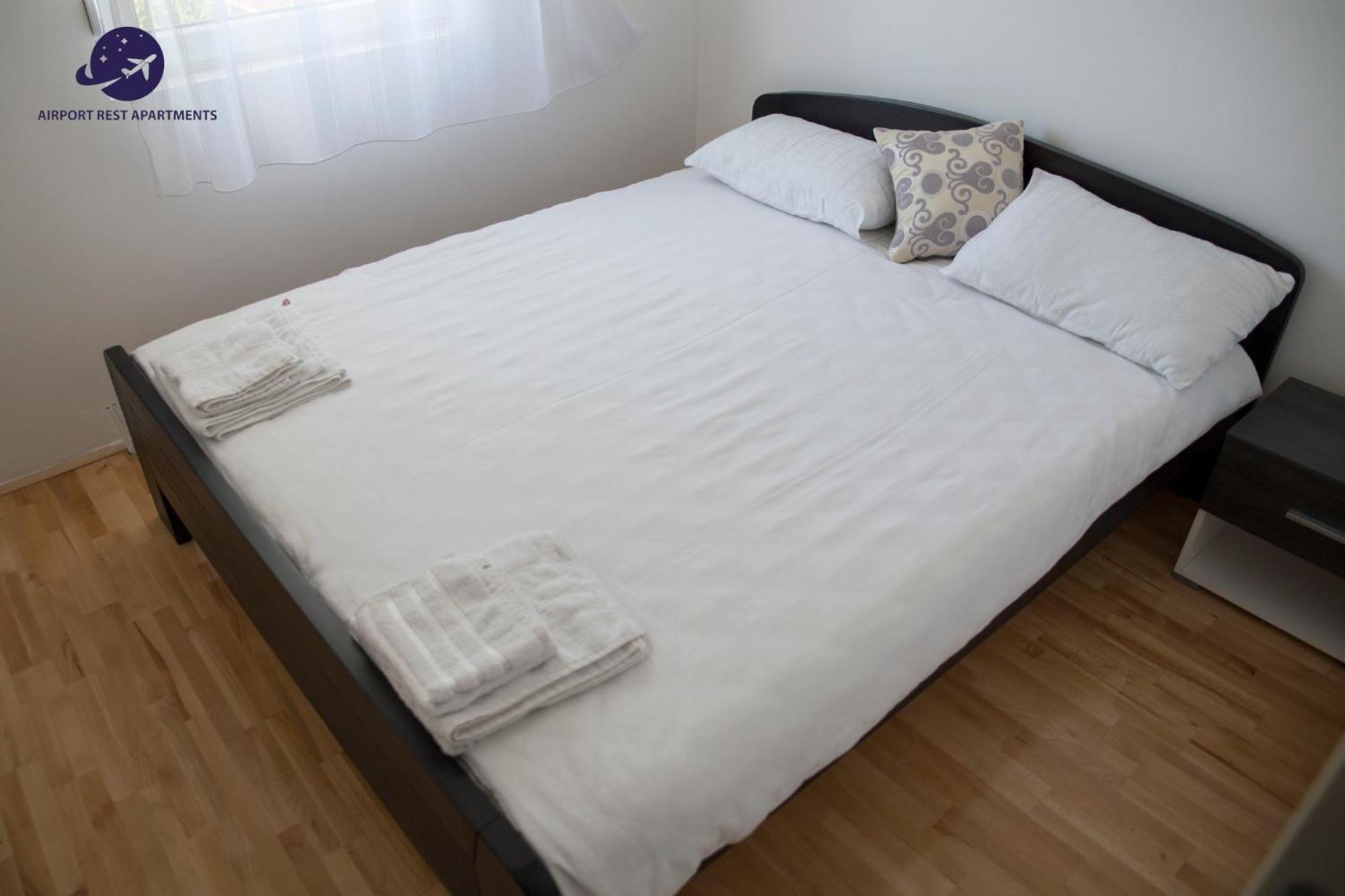 Airport Rest Apartments 贝尔格莱德 外观 照片